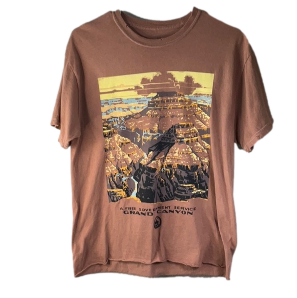 Distressed Graphic T-Shirt Sz Small